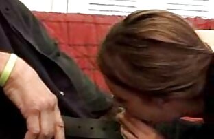 XXX Bajingan video sex lesbian jepang pijat pendek mendapatkan handjob.